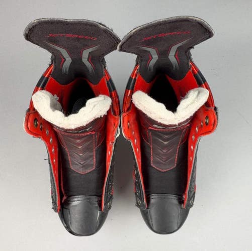CCM Jetspeed Size 5 Intermediate Hockey Skates
