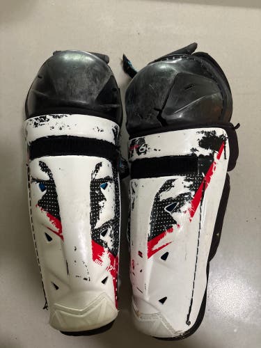 Intermediate CCM JetSpeed FT680 12" Shin Pads (Used)