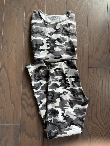 Large Kids Unisex Burton Base Layers (Used)