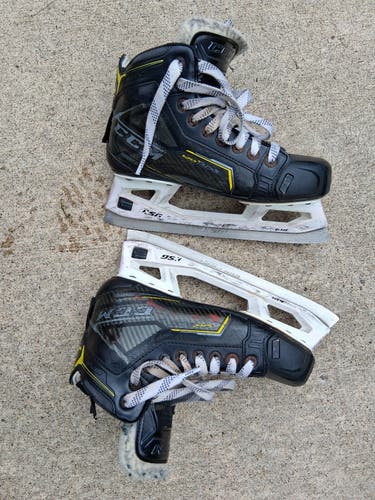 CCM Super Tacks 9370 Hockey Goalie Skates Regular Width Size 5 (Used)