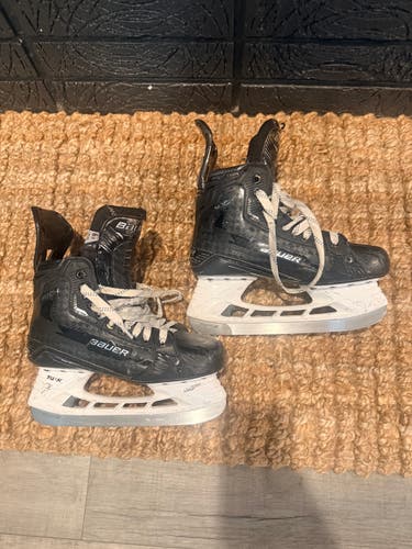 Bauer Supreme Mach Hockey Skates Narrow Width 6.5 (Used)