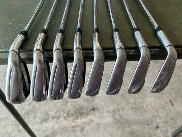 TaylorMade Rocketbladez Right Handed Iron Set (8 Clubs) #4 - #9, PW, GW (Used)
