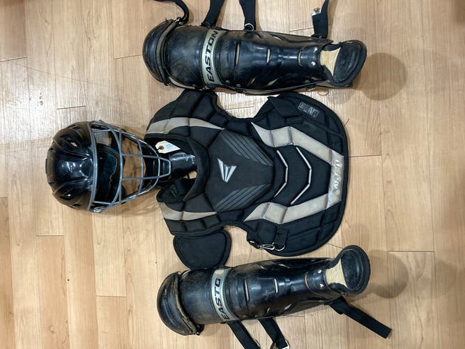 Youth Easton Gametime Catcher's Set (Used)