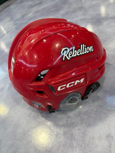 Red Small CCM Tacks 720 Helmet (Used)