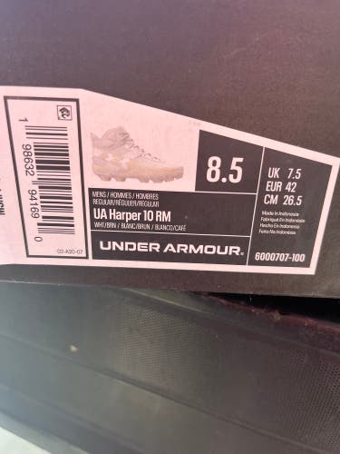 White Men's Size M 8.5 (W 9.5) Under Armour Bryce harper High Top Molded Cleats (New)