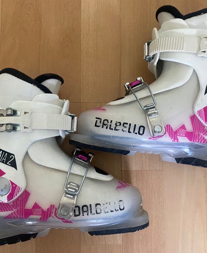 Mondo 19 & 19.5 Kid's Dalbello Gaia 2 Ski Boots (Used)
