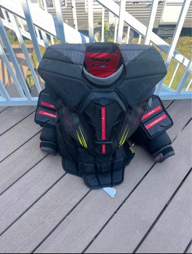 Small Bauer Vapor Hyperlite 2 Goalie Chest Protector (Used)