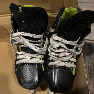 2024 Bauer Elite Hockey Goalie Skates Size 4.5 (Used)