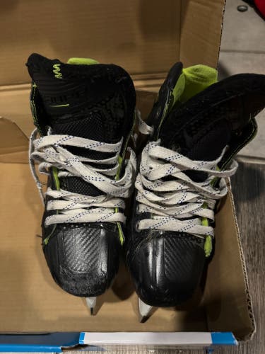 2024 Bauer Elite Hockey Goalie Skates Size 4.5 (Used)