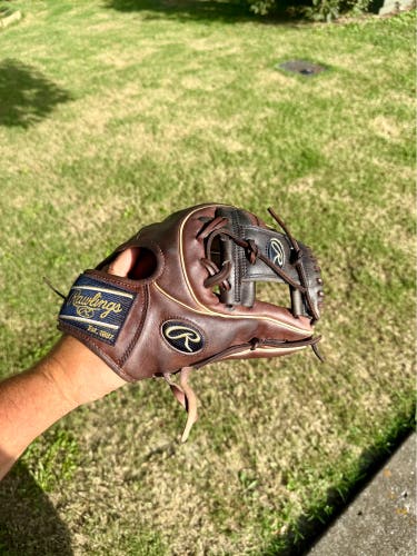 Rawlings Heart of the Hide RH Baseball Glove 11.5" Broken In