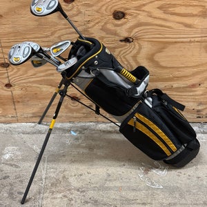 Used Junior Walter Hagen Right Handed Golf Set