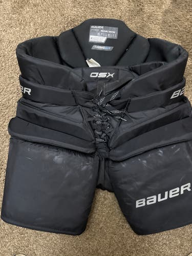Senior Medium 2023 Bauer GSX Hockey Goalie Pants (Used)