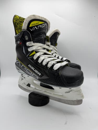 Junior Sz 3 Bauer Vapor 3X Hockey Skates