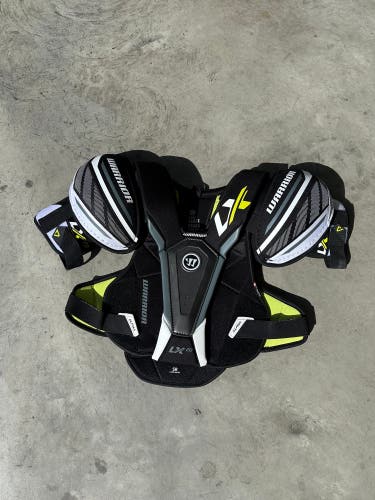 Large Senior Warrior ALPHA LX 20 Shoulder Pads (Used)