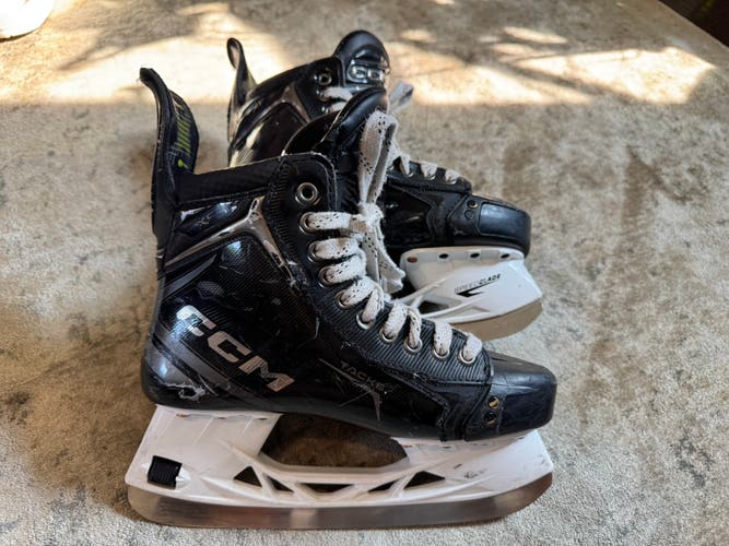 Black 2024 CCM Tacks XF Hockey Skates Wide Width 6 (Used)