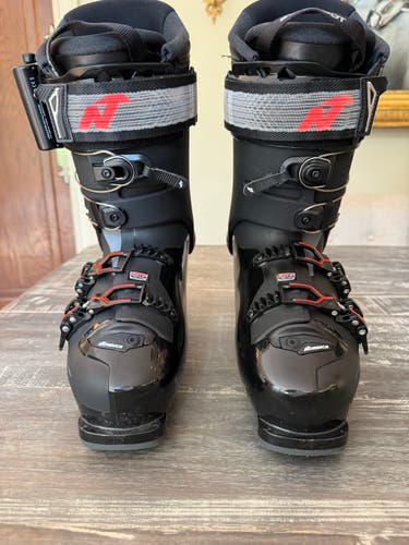 Mondo 27 & 27.5 Men's Nordica All Mountain Speedmachine 3 130 S Ski Boots Stiff Flex (Used)