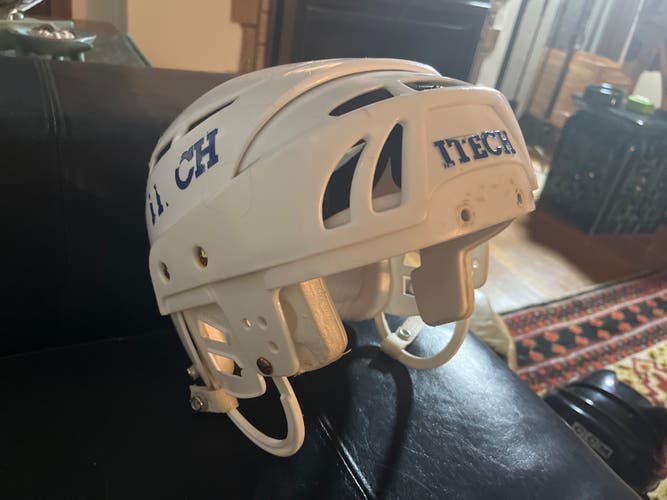 Large Itech Hockey HC 100 Helmet