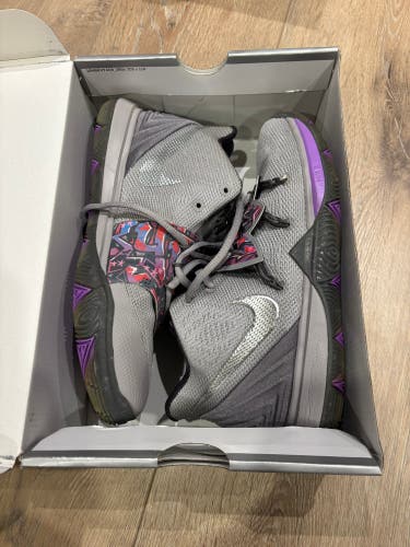 Kid's 6.5Y (Big Kids / Youth) Nike Kyrie 5 Shoes (Used)