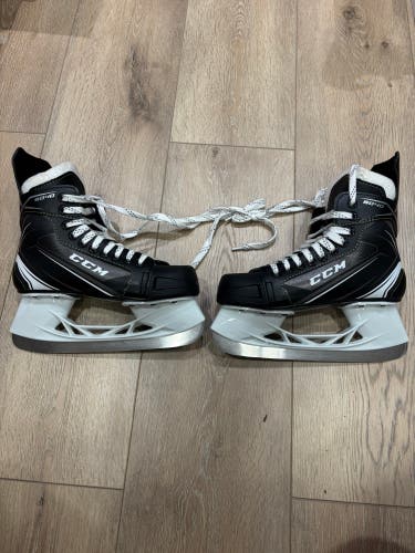 CCM Tacks 9040 Hockey Skates Regular Width Size 4 (Used)