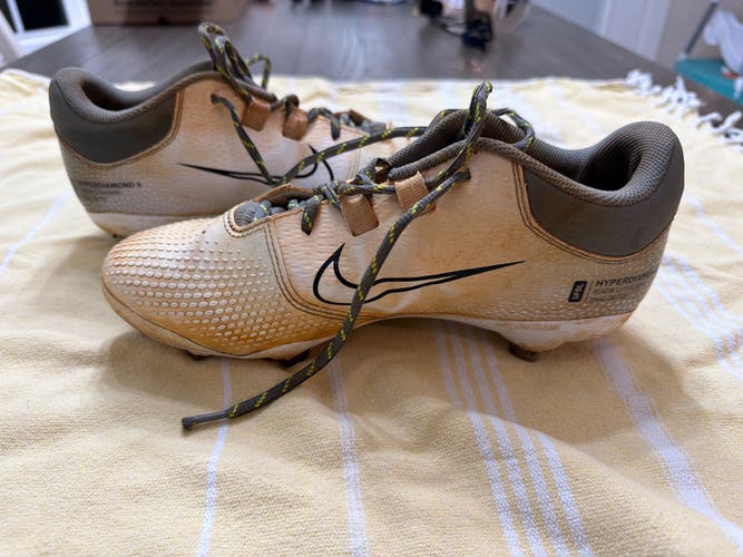 Women's Size M 8.5 (W 9.5) Nike Metal (Used)