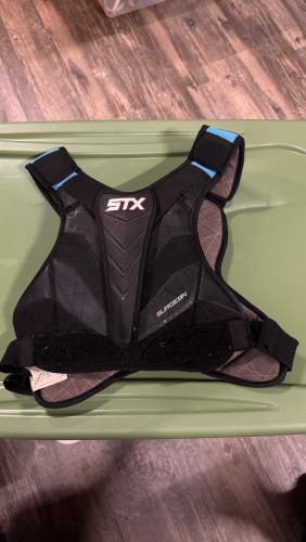 STX Surgeon 400 Shoulder Pads