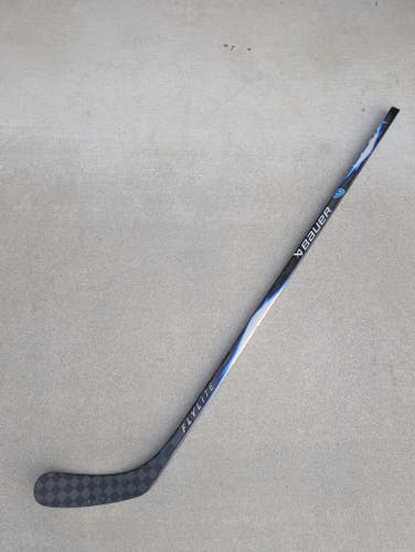 Junior Bauer Vapor Flylite Right Handed Hockey Stick P92 50 Flex (Used)