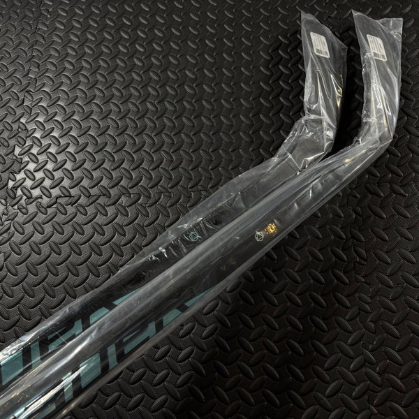 *NEW* 2 Pack Bundle > SR Bauer Pulse Right Handed Hockey Stick P88 77 Flex - TEAL