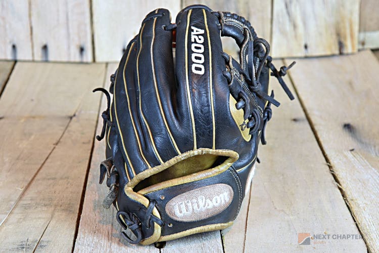 Wilson A2000 1786 11.5 Inch RHT Baseball Glove Restored