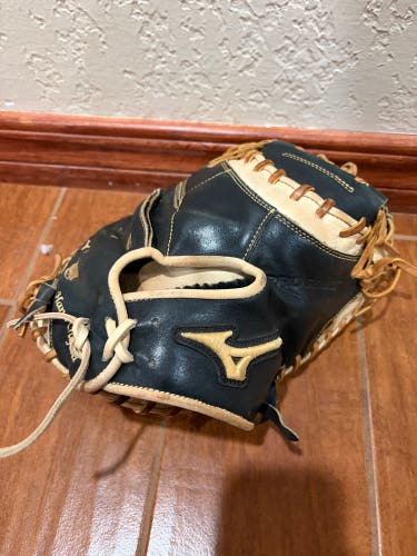 Mizuno Pro Select RH Catcher's Baseball Glove 33.5" (Used)