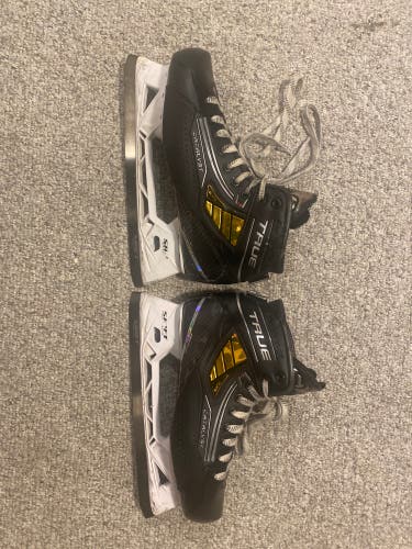 2024 True Catalyst 9x4 Hockey Goalie Skates 9 (Used)
