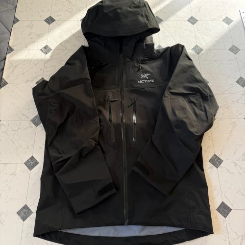 Arc’teryx Alpha SV Pro Black Gore-Tex Jacket Men’s NWT Size Large
