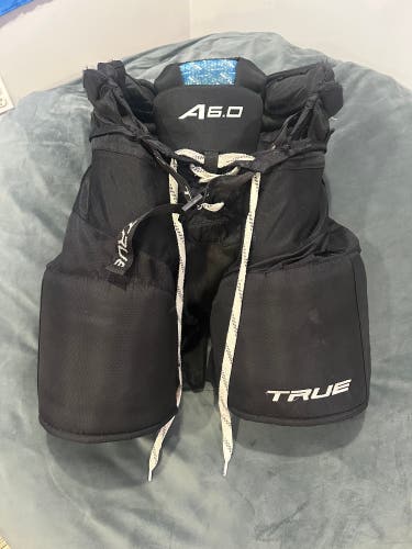 Men's Junior XL True A6.0 Hockey Pants (Used)