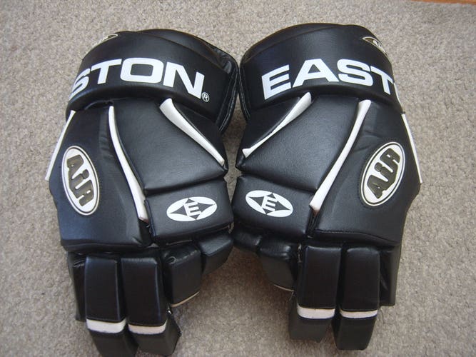 Almost New Easton Z-Air Senior Hockey Gloves 14.5" Black/White