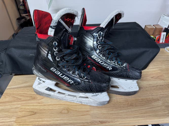Bauer Vapor X4 Hockey Skates 7.5 (Used)