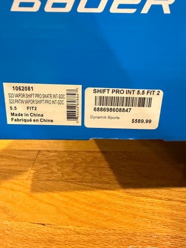 Black/White Bauer S23 Vapor Shift Pro (SMU) Hockey Skates 5.5 (Used)