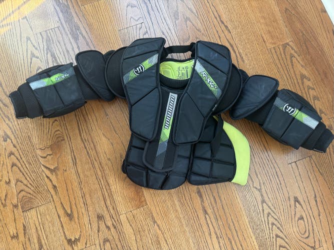Large/Extra Large Warrior RX4 Goalie Chest Protector (Used)