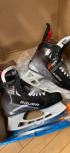 New Bauer Vapor ltx Pro+ Hockey Skates 9.5 Fit 3 With Blades