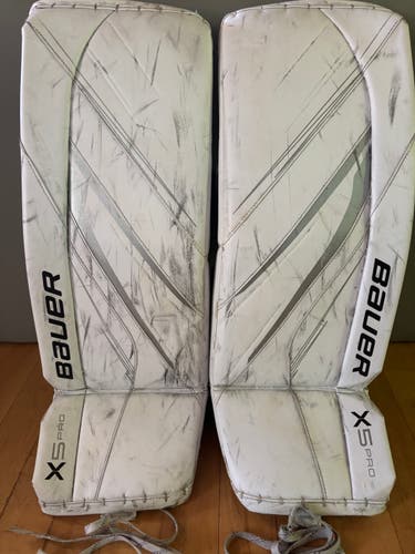 31" Bauer Vapor X5 Pro Goalie Leg Pads (Used)