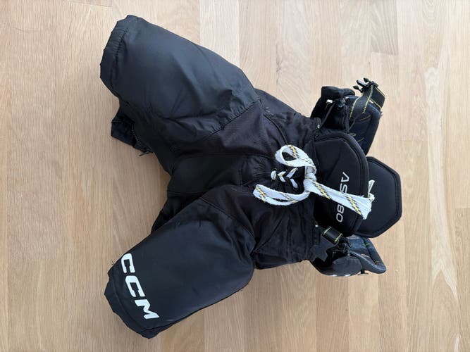 Junior Small CCM Tacks AS 580 Hockey Pants (Used)