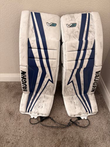 33" Vaughn Velocity V9 Goalie Leg Pads (Used)