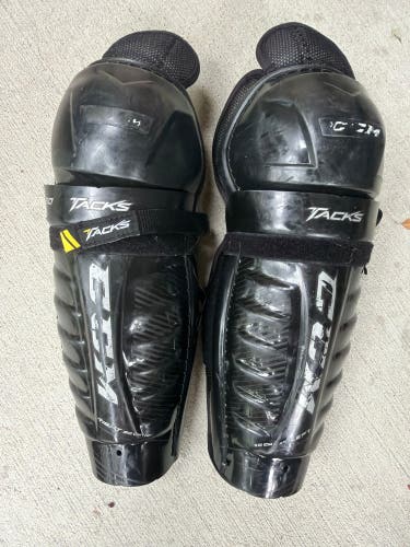 Youth CCM Tacks 9550 12" Shin Pads (Used)