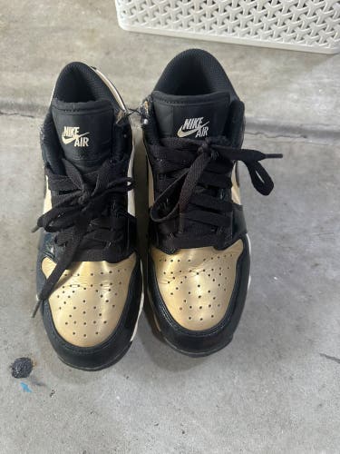 Gold Kid's 4Y (Big Kids / Youth) Youth Nike Air Jordan Multi Sport Molded Cleats (Used)