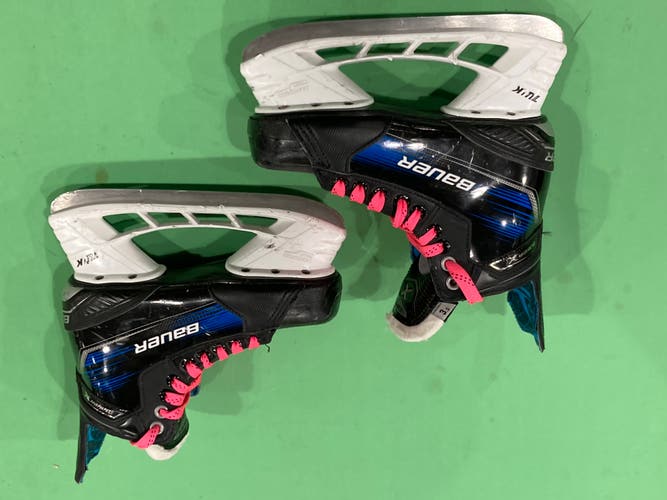 Junior Bauer X Hockey Skates Size 3.5 (Used)