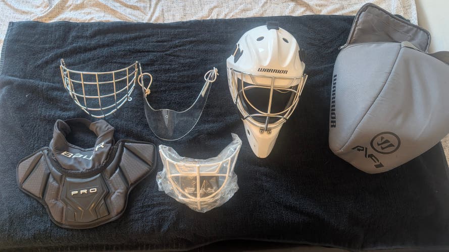 Senior Large Warrior R/F1 Pro Goalie Mask (Used)