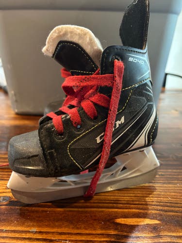 2018 CCM Tacks 9040 Hockey Skates 8 (Used)