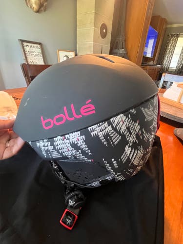 Women's Medium Bolle Helmet (Used)