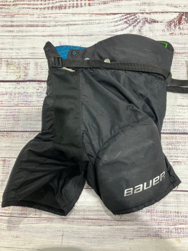 Black Youth Large Bauer X Hockey Pants (Used)