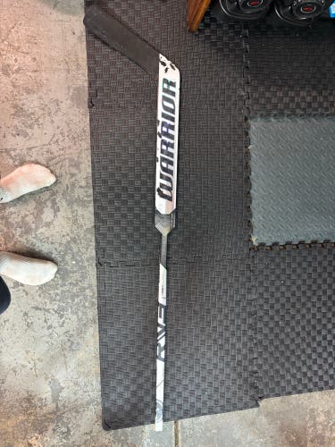 Senior Warrior Ritual V3 Pro Regular Goalie Stick 25" Paddle (Used)