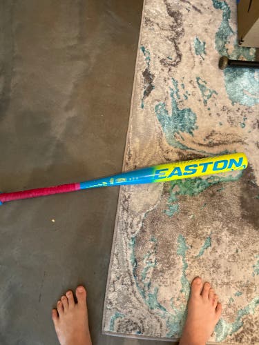2025 Easton Pink Sapphire Alloy Bat (-10) 12 oz 32" (Used)