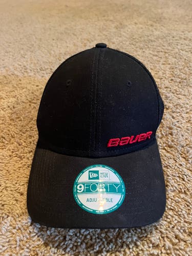 Bauer New Era 9FORTY Black Red Hockey Hat Adjustable Snapback